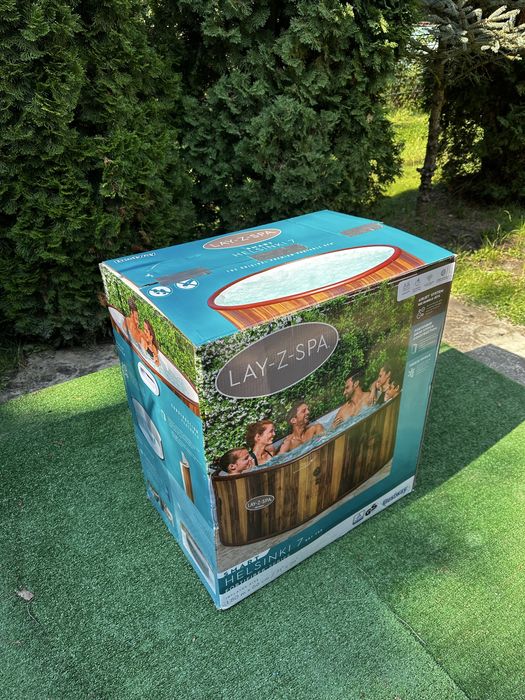 Bestway Lay-z-spa Helsinki nadmuchiwane Jacuzzi praktycznie nowe uzywane miesiac