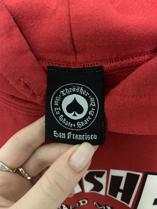 червоний Thrasher
