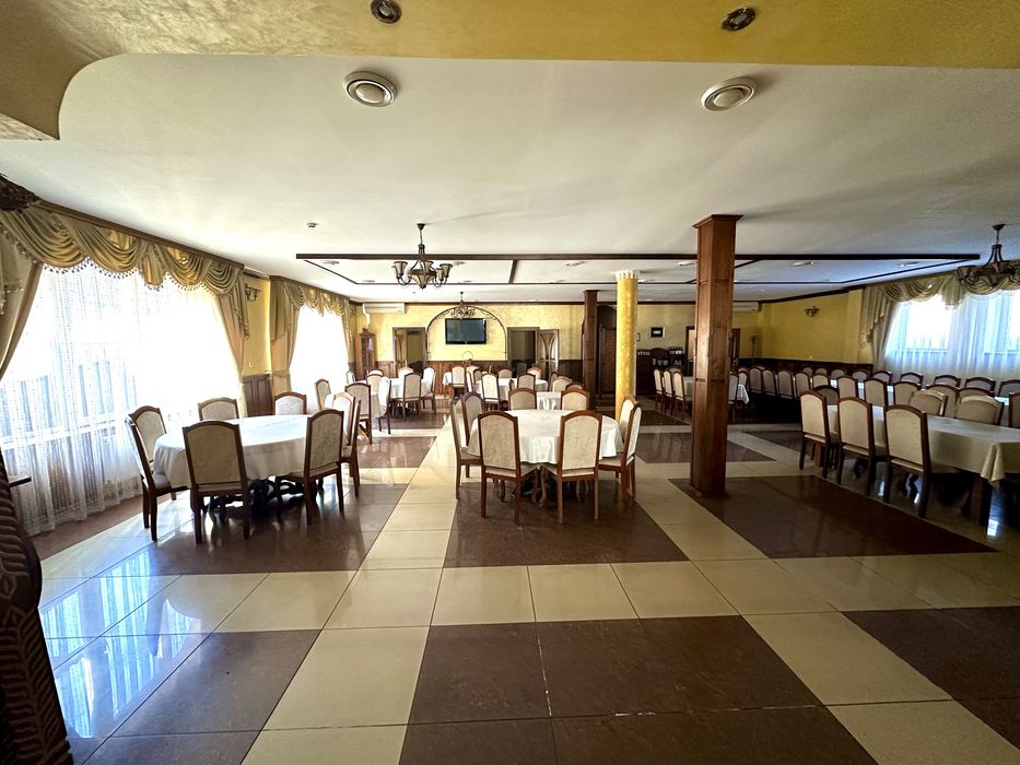 Оренда приміщення в центрі м.Тячів, площа 300 кв. м.