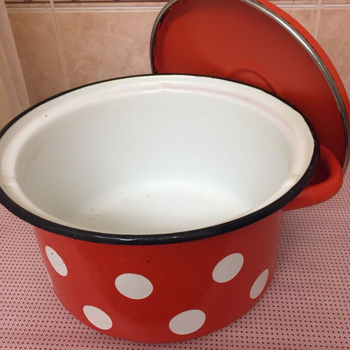 Эмалированные кастрюли - Керченский завод СССР