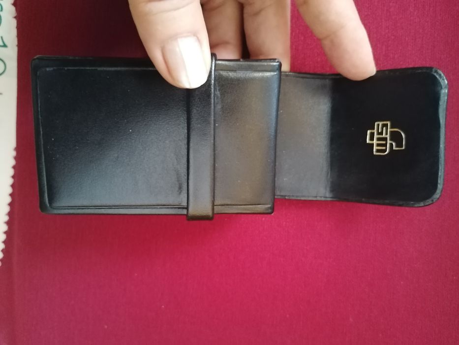 Etui FSM, unikalne, z czarnej skóry.
