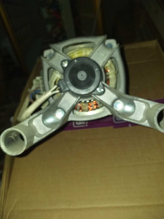 Motor máquina indesit