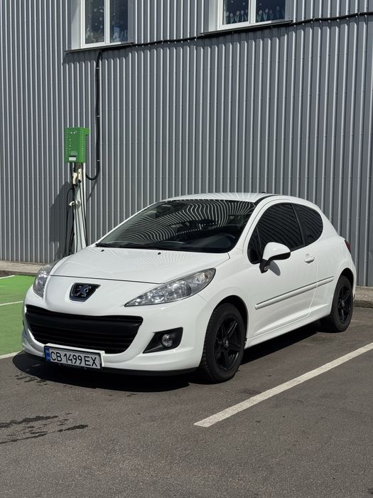 Peugeot 207 2012