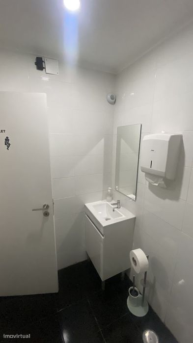 Espaço comercial à venda na rua Bartolomeu Dias