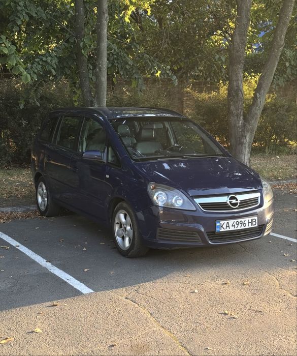 У продажу надійний та економічний Opel Zifira
