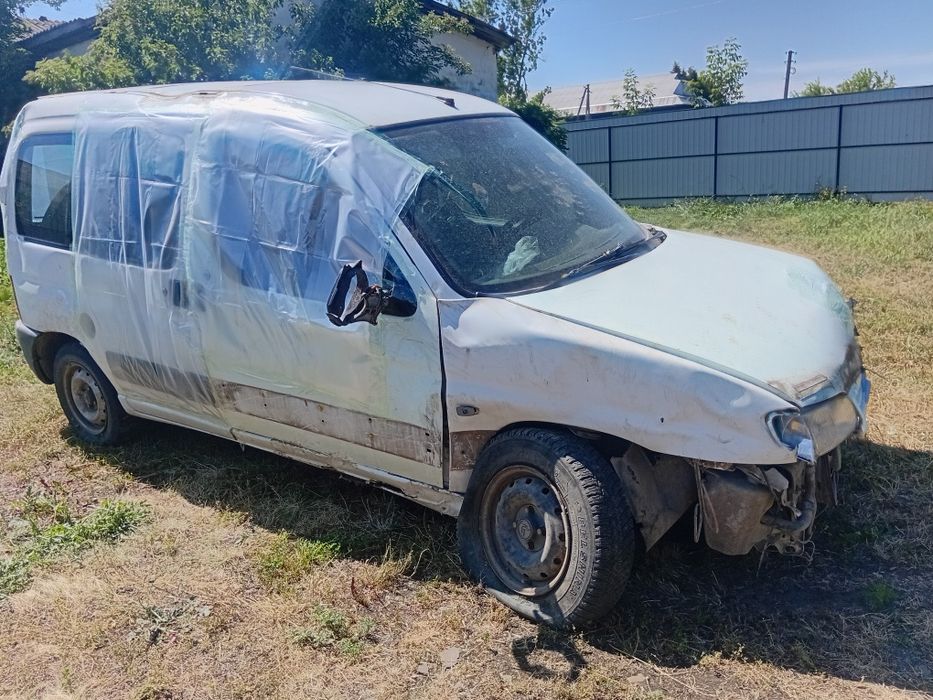 Сітроєн Берлінно 1.9 дизель після ДТП