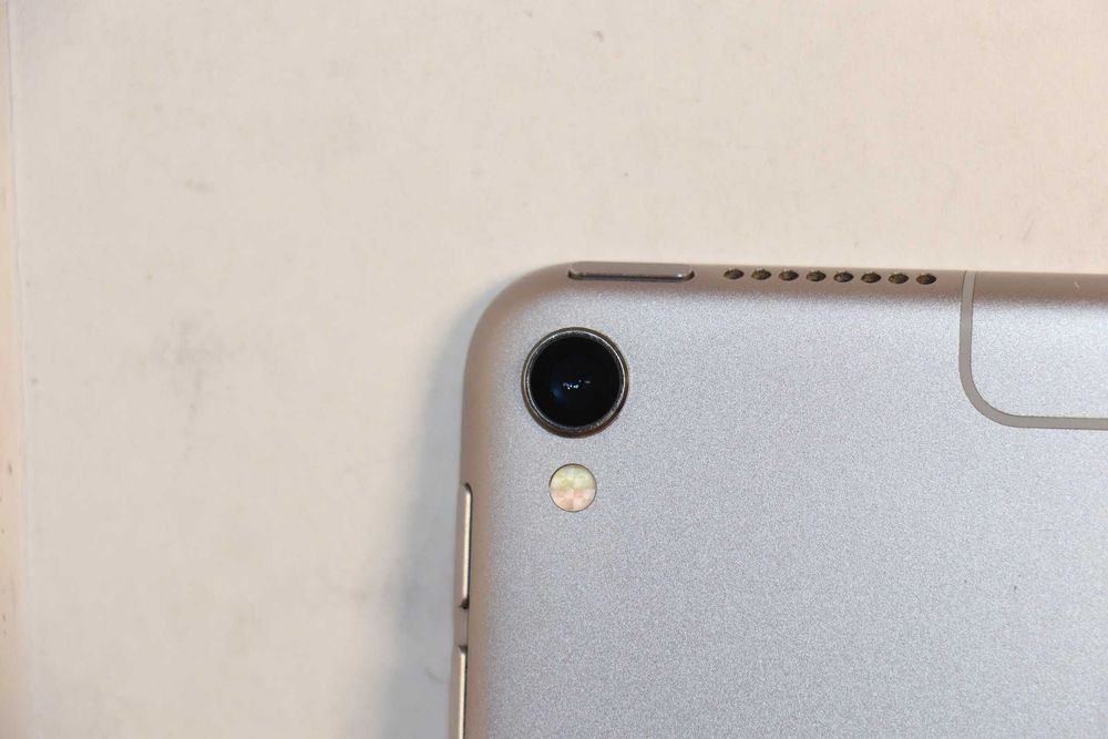 iPad Pro 2Gen 10.5’’, 256GB Wi-Fi+LTE, (A1709), АКБ 86% ! Гарний стан!