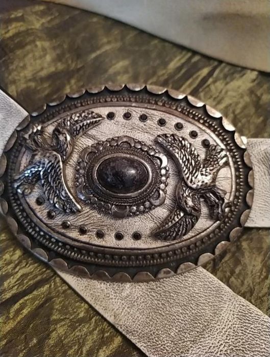 Шкіряний ремінь.