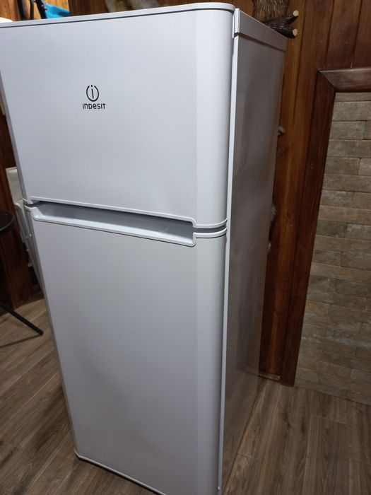 Холодильник Indesit tiaa 14