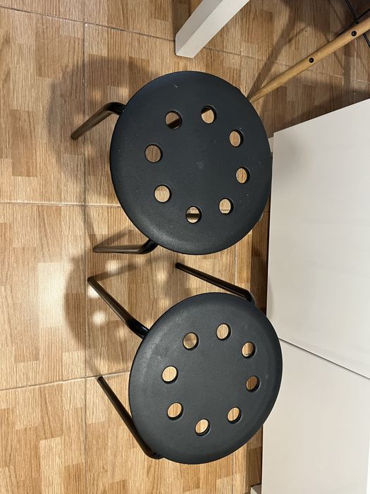 2 Bancos ikea em bom estado