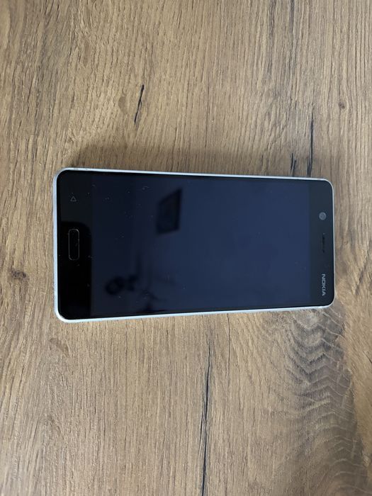 Telefon nokia 5 android