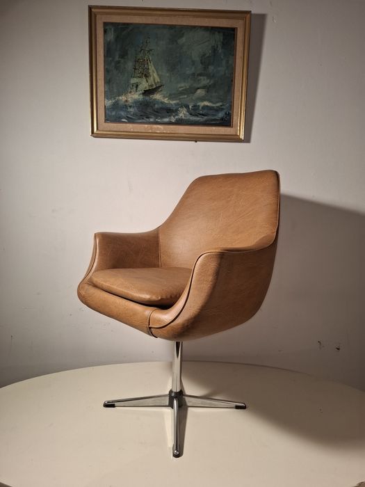 Fotel  retro  vintage PRL  DDR Dania  Space Age