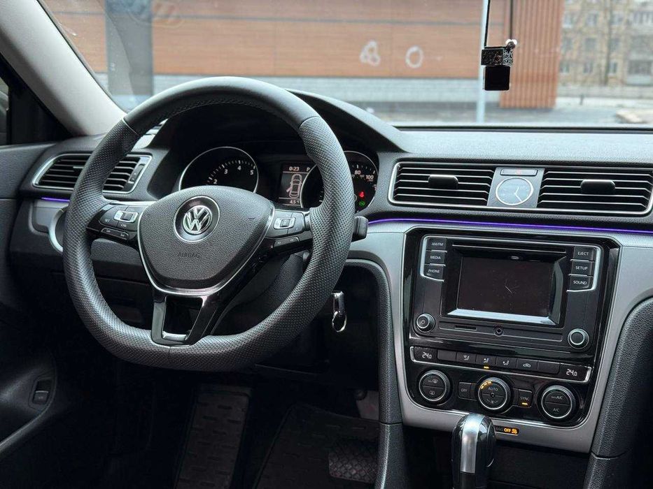 Volkswagen Passat 2015 рік