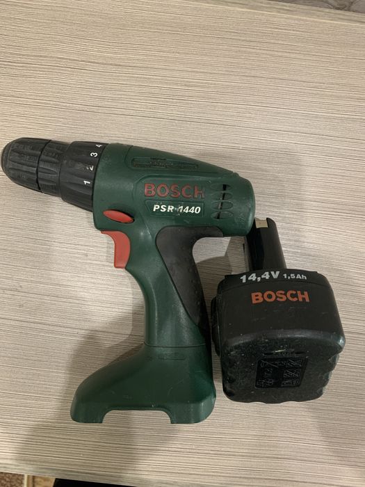 Шуруповерт Bosch 14,4 в Li-ion
