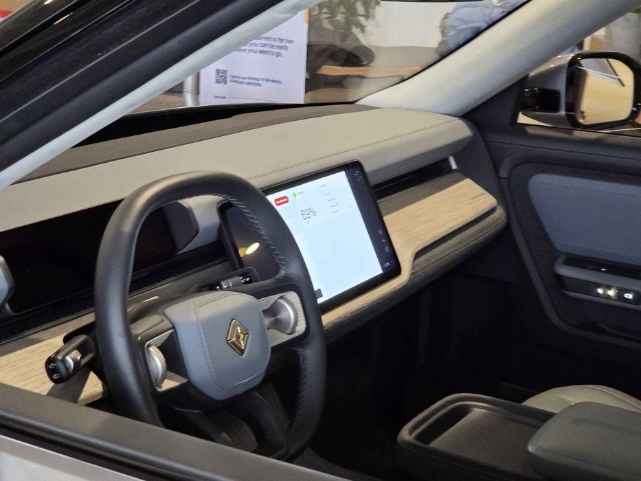 Програмні роботи RIVIAN