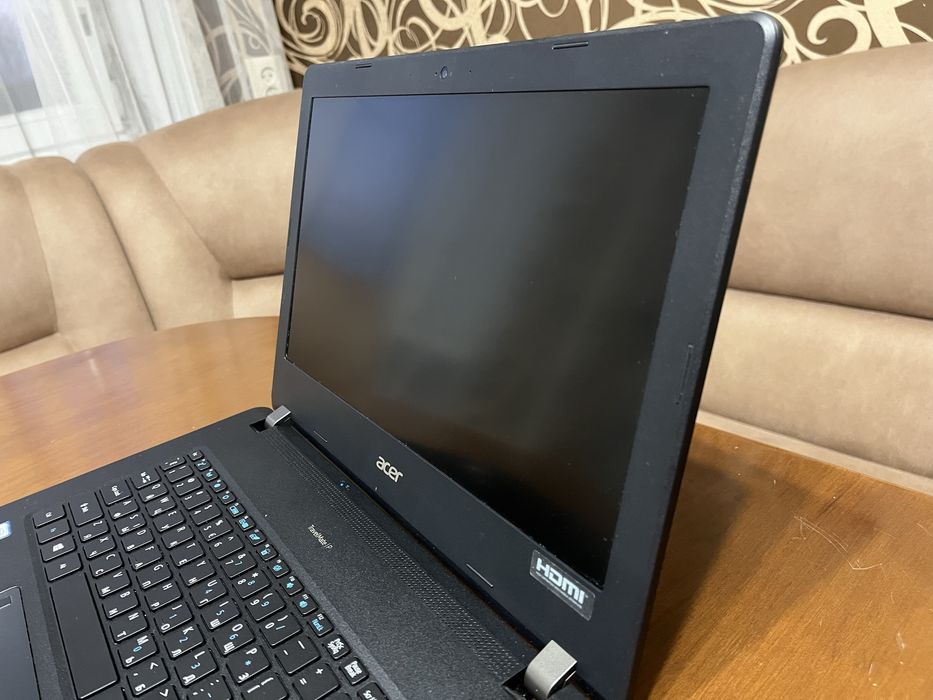 Ноутбук 14" Acer TravelMate на Intel i5-8250U с 8ОЗУ/256SSD/FullHD