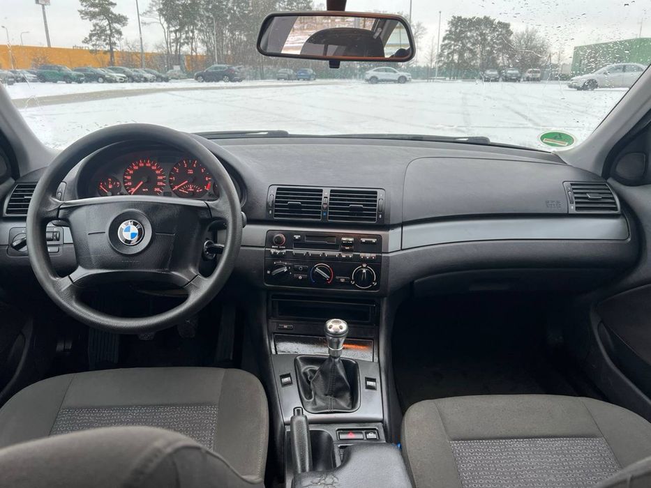 Sprzedam BMW E46 z 2003 roku, w dobrym stanie