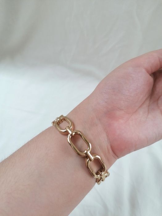 Pulseira Dourada estilo corrente