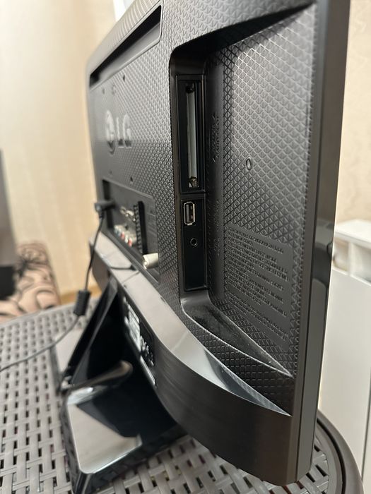 Монитор + ТВ LG состояние новое