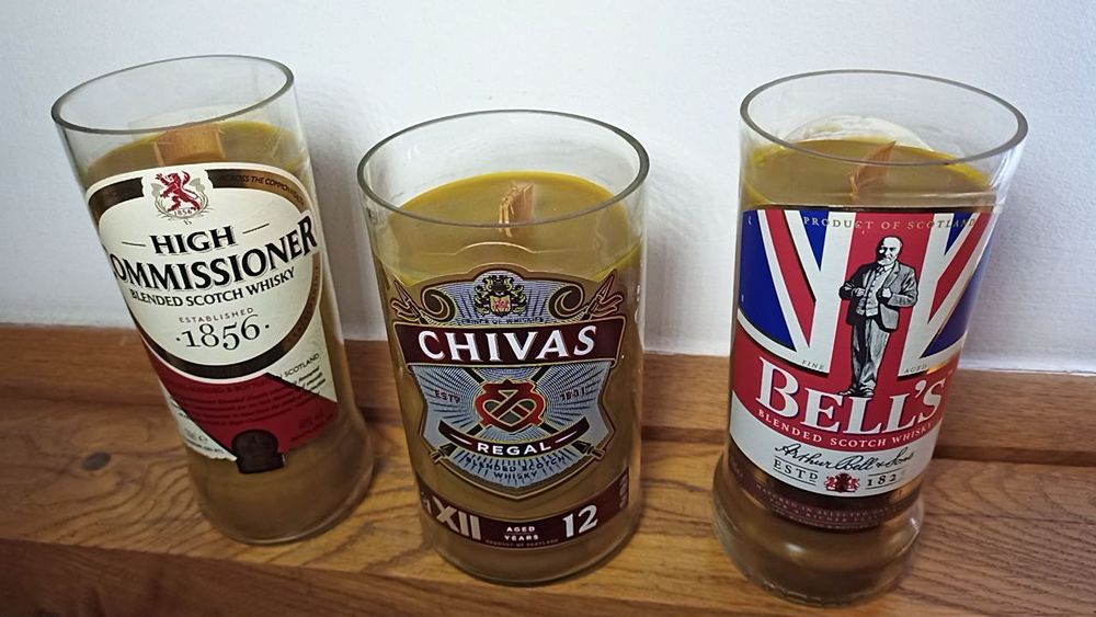 Оригінальні свічки ручної роботи з натурального воску.