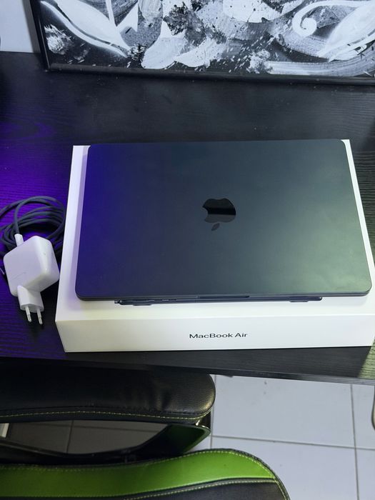 Macbook air 13’ M4 16/256gb