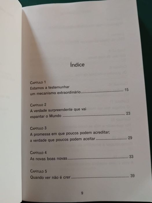 Livro “Mais Feliz Que Deus”