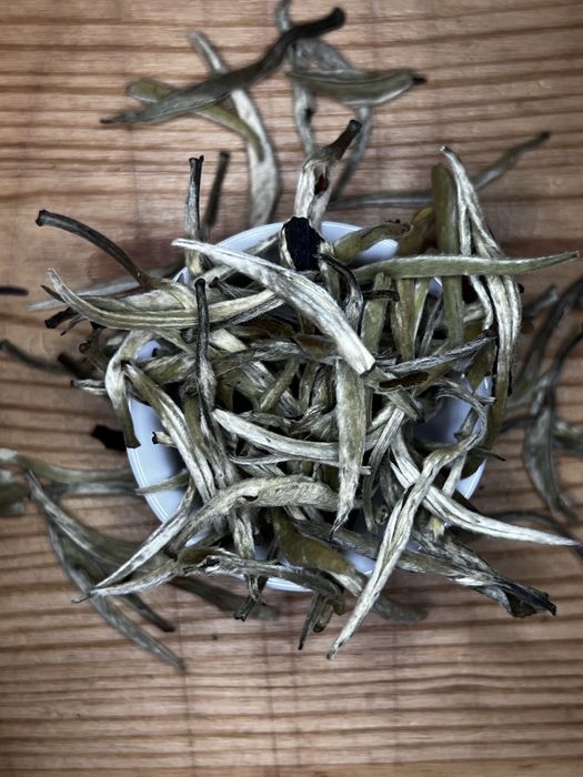 Срібні голки.