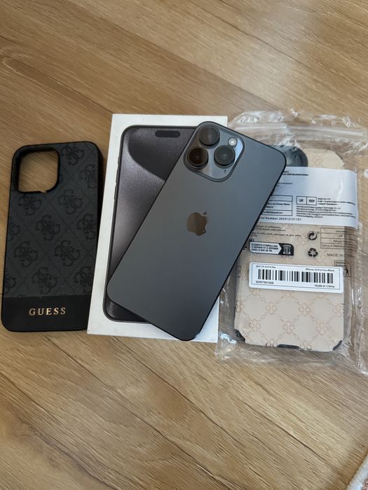 Iphone 15 pro max 256GB stan bardzo dobry+ 2 etui