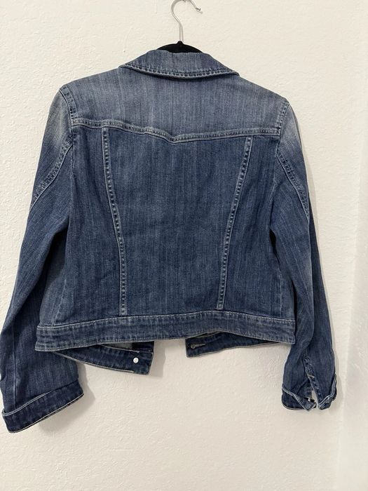 Джинсова куртка жіноча