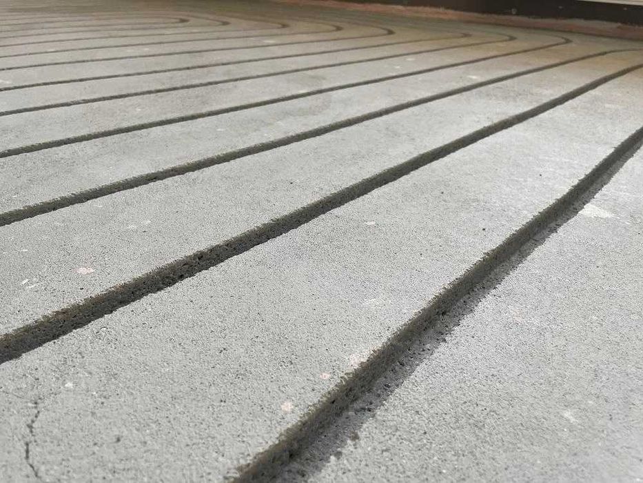 Frezowanie rowków pod ogrzewanie podłogowe, Frezowanie bezpyłowe.