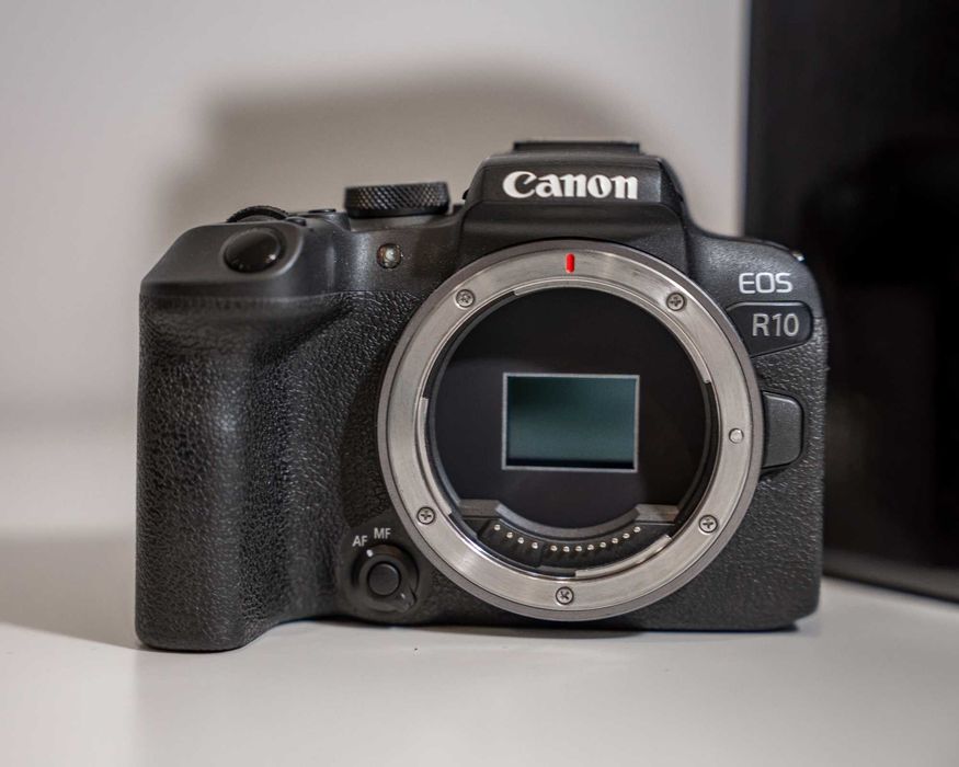Canon R10 (Como Nova) + Canon 18-45 + Canon 10-18 + Adaptador EF-EOS R