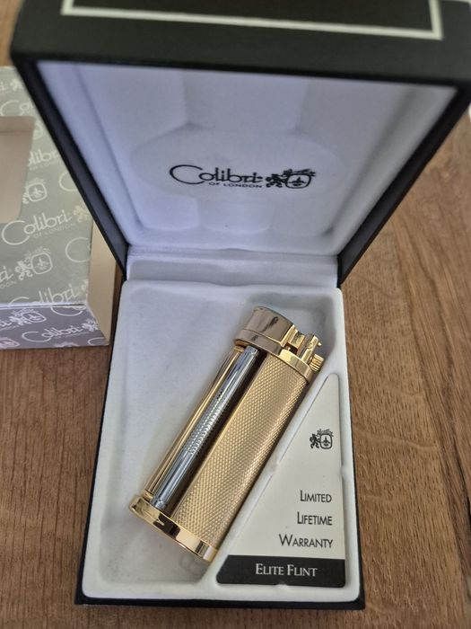 Зажигалка Colibri