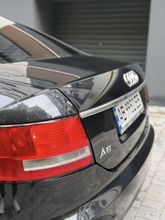 машину Ауді а6 2005