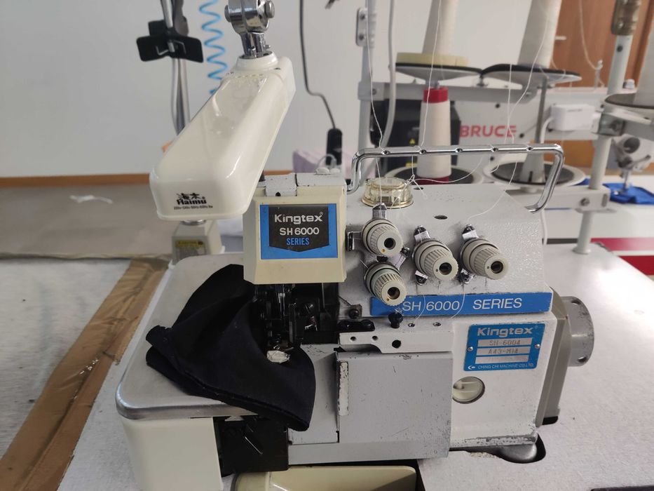 Maqui a de costura de corte e coze