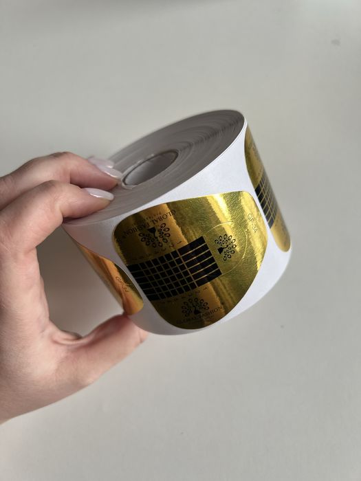 Матеріали для манікюру, ціни в оголошенні