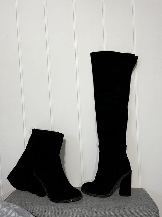 Czarne zamszowe muszkieterki