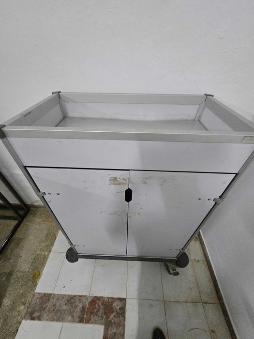 Armário Móvel Industrial – Estrutura em Alumínio e Rodas Industriais