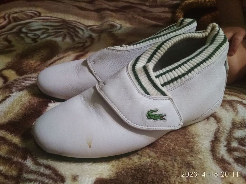 Кросовки  жіночі шкіряні Lacoste