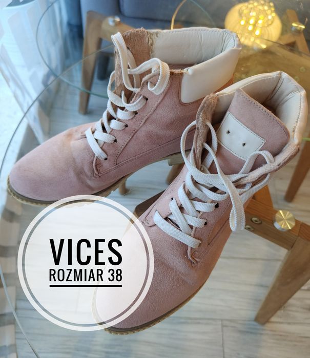 Buty traperki pudrowy róż