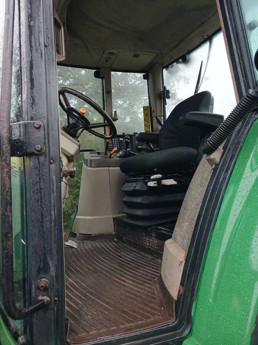 Trator John Deere 6820, PQ - COMO NOVO
