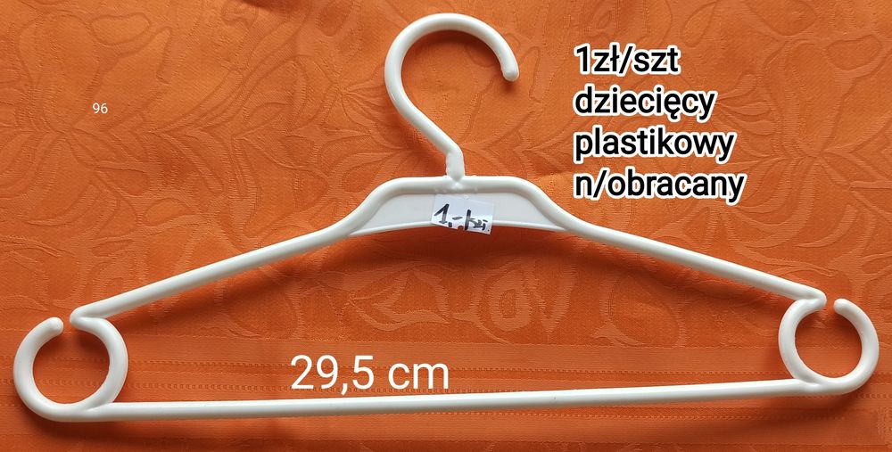 Dziecięcy wieszak na ubrania