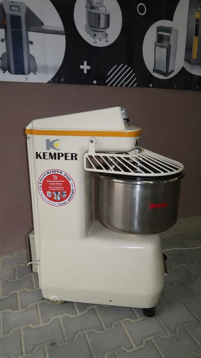 Тестомес для Пекарни и кондитерки Kemper Sp15  с Германии
