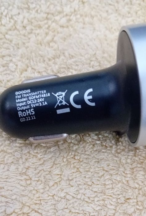 Adaptador para carro GOODIS - Bluetooth/Rádio/USB