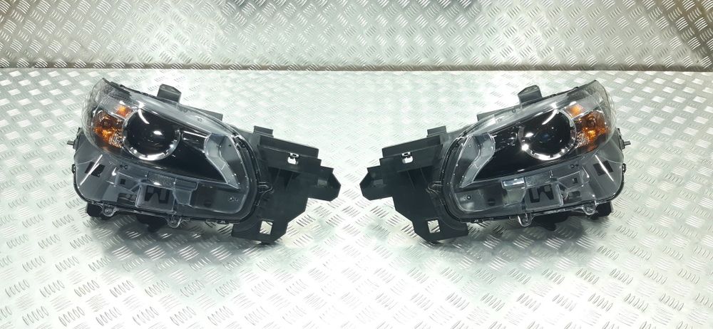 Фара ліва/права нова для Mazda CX-9 2016+