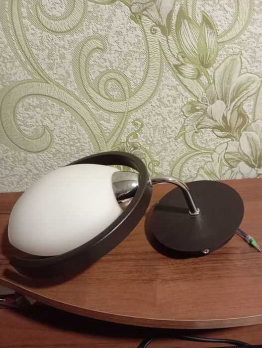 Лампа настінна світильник