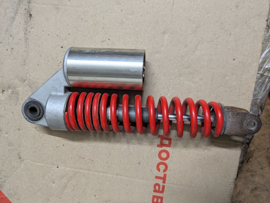Задній аморт yamaha sa 16