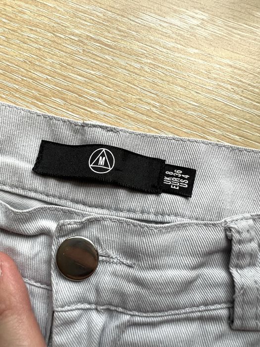 Spodnie bawełniane joggery cargo jasne sportowe ze ściągaczem