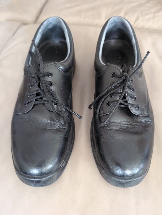 Buty służbowe rozmiar 42