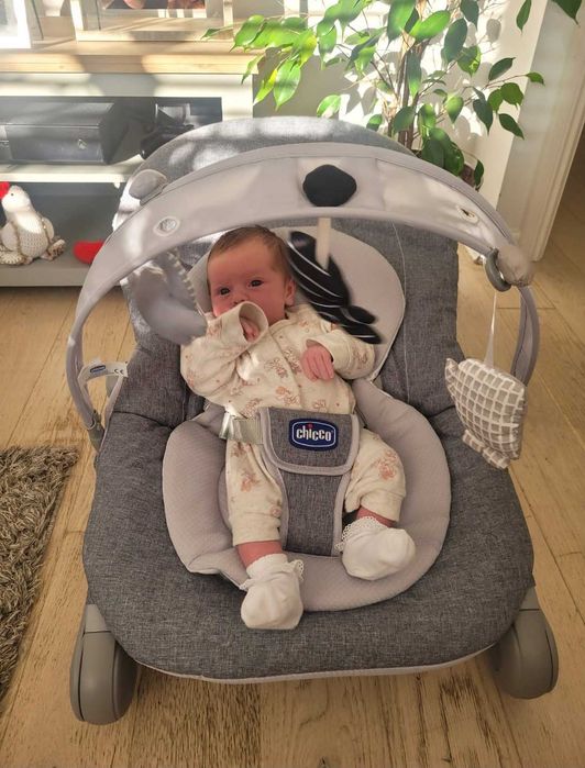 Leżaczek, Bujaczek Chicco Hoopla