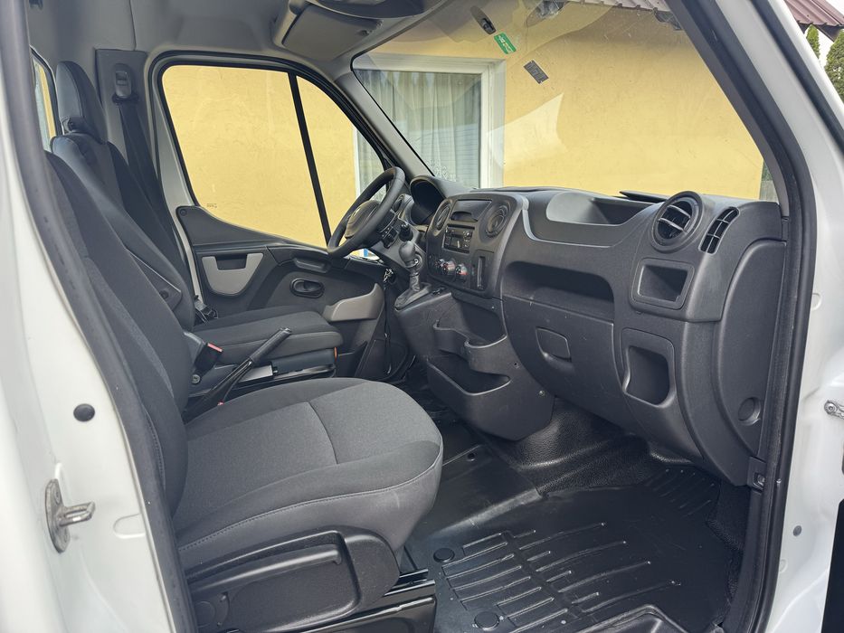 Renault master 170km  klima pomoc drogowa autolaweta nowy najazd